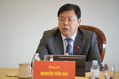 Đoàn đại biểu Đảng bộ tỉnh An Giang thảo luận các văn kiện Đại hội XIV của Đảng