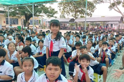 Cô Phan Thị Thùy Linh