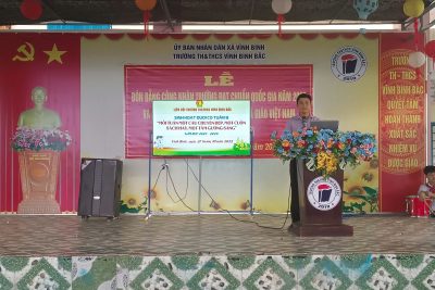 Sinh hoạt dưới cờ tuần 9 chủ đề “Mỗi tuần một câu chuyện đẹp, một cuốn sách hay, một tấm gương sáng” năm học 2025-2026